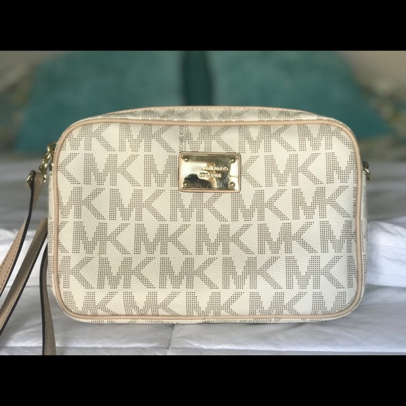 Michael Kors Crossbody Purse - Picture 2 of 4